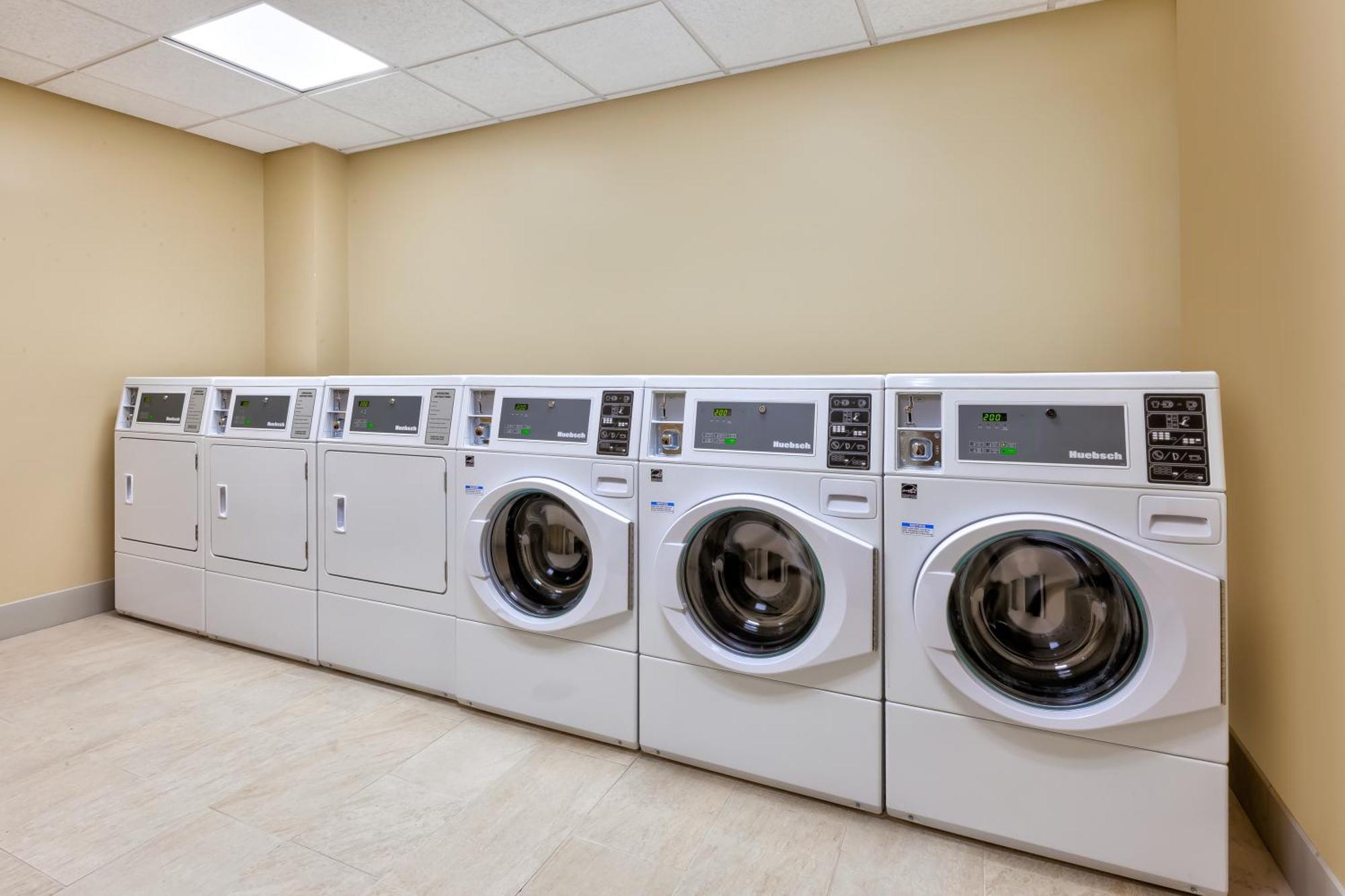 Hotel Towneplace By Marriott Grand Rapids Airport Southeast